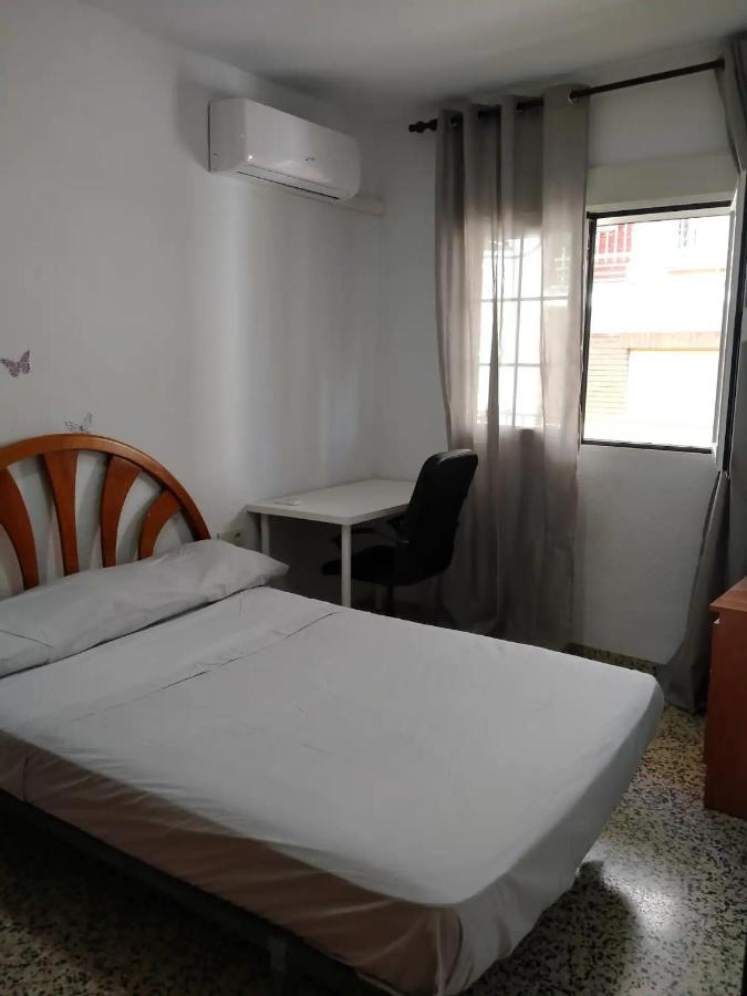 Apartamento 3 Dormitorios Frente A Hospital De Traumatologia Granada Esterno foto